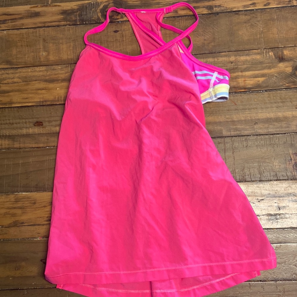 Lululemon tank with built in bra